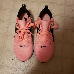 Size 7 Nike Legend React Bright Pink